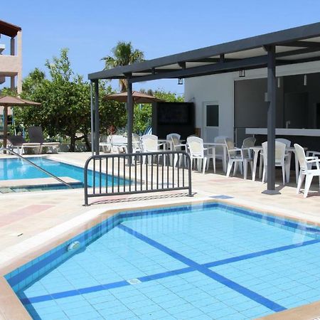 Golden Sun Lejlighedshotel Tigaki Eksteriør billede