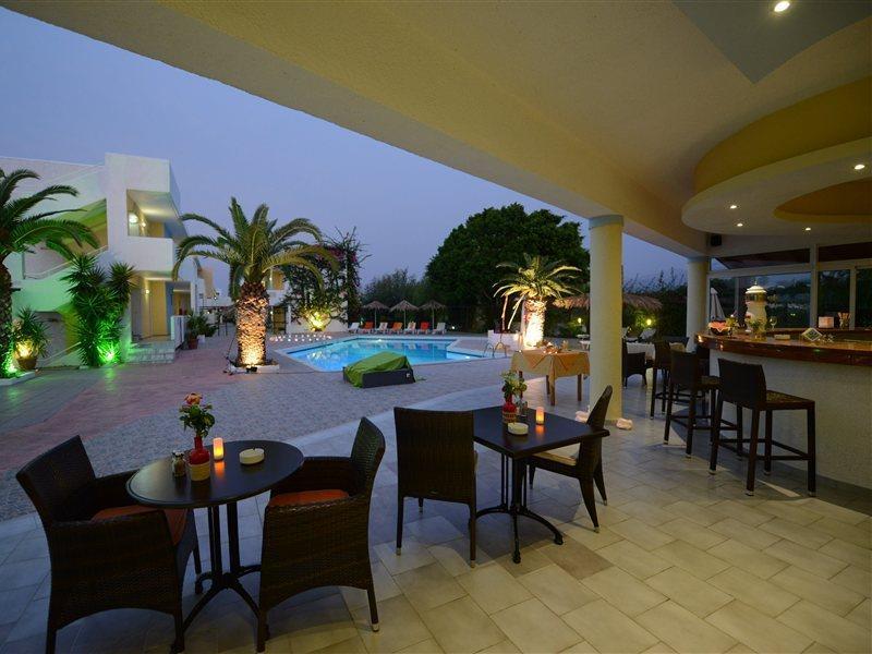 Golden Sun Lejlighedshotel Tigaki Eksteriør billede
