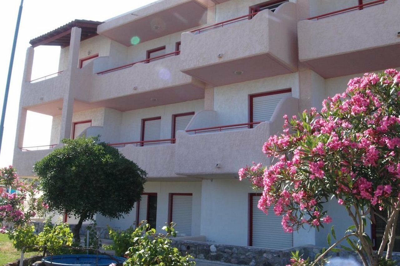 Golden Sun Lejlighedshotel Tigaki Eksteriør billede